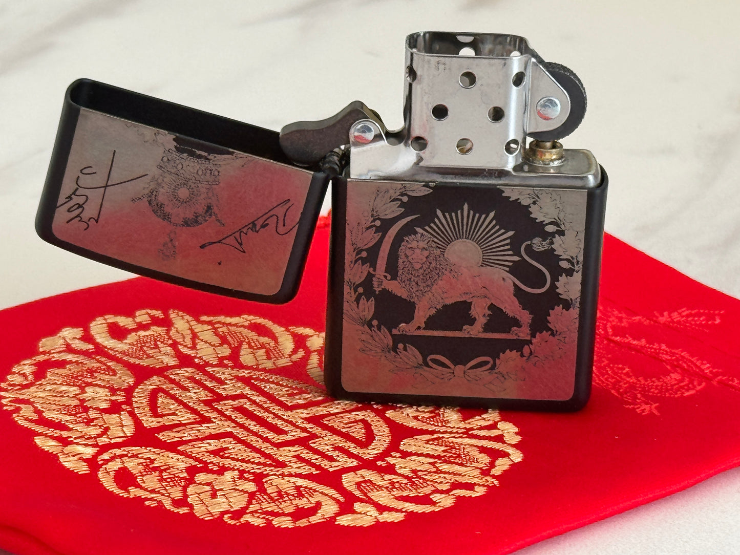 Pahlavi Signatures Lion & Sun Zippo | فندک زیپو شیر و خورشید با امضای محمدرضا پهلوی و شاهزاده رضا پهلوی