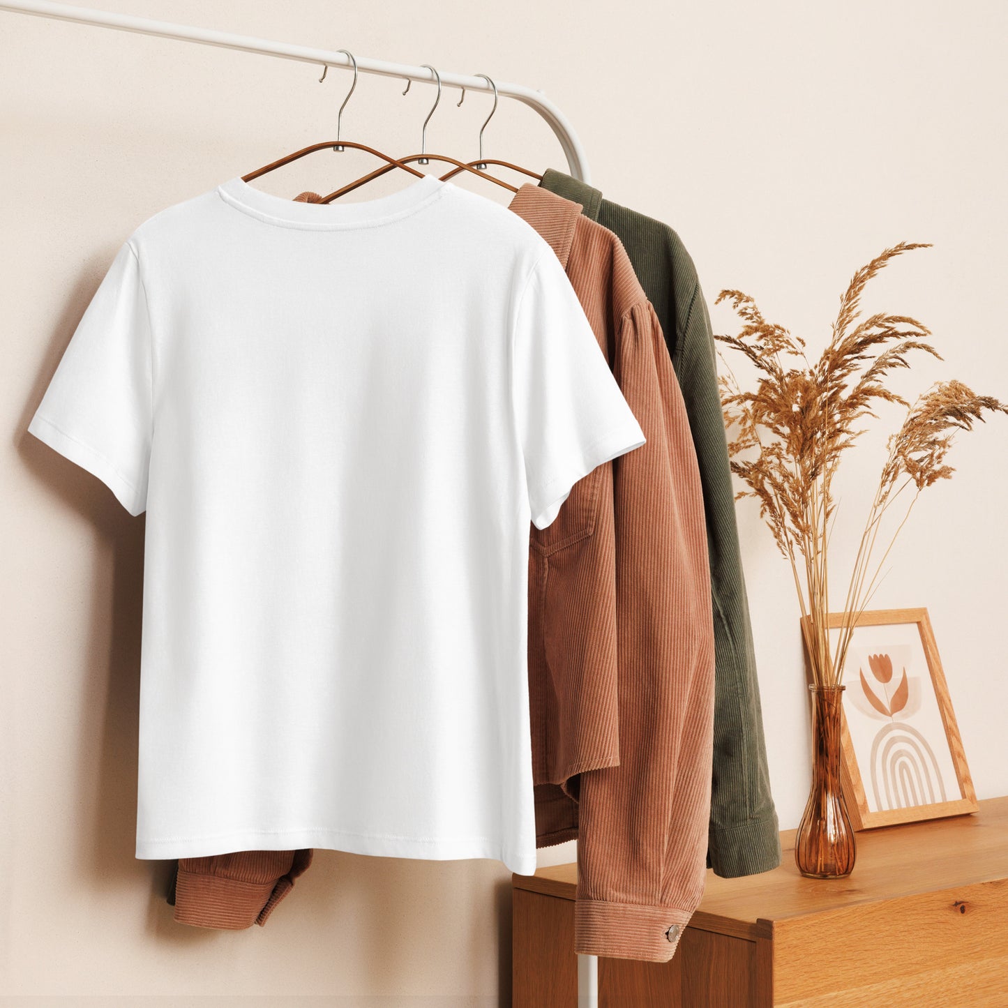Taj-Goldoozi Women’s organic ribbed neck t-shirt